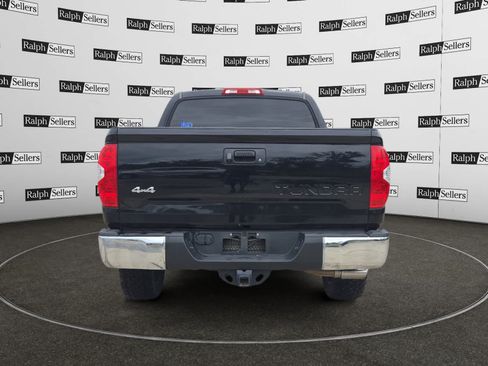 Used 2016 Toyota Tundra SR5 w/ SR5 Upgrade Package AWD/4WD image 5