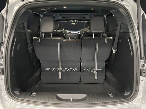 New 2026 Chrysler Pacifica Limited w/ S Appearance Package AWD/4WD image 15