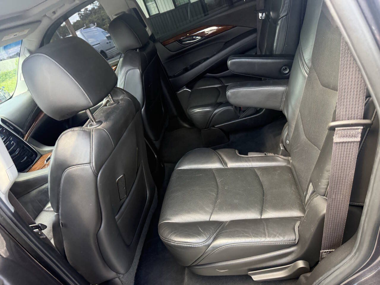 Used 2015 Cadillac Escalade Luxury AWD/4WD image 20