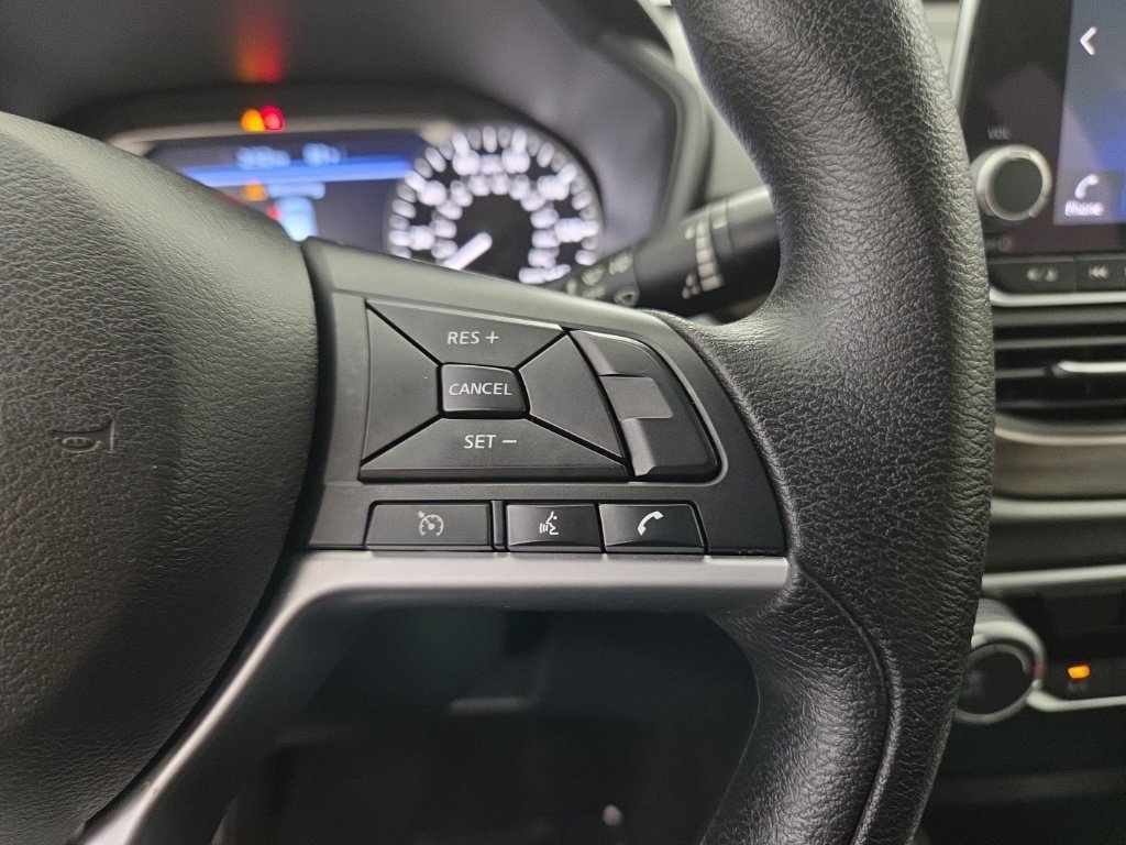 Used 2025 Nissan Altima 2.5 SV FWD image 28