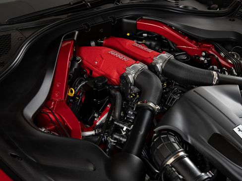 Certified 2025 Ferrari Roma Spider RWD image 36