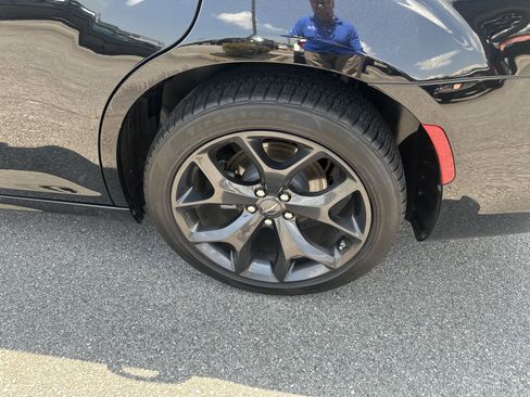 New 2023 Chrysler 300 Touring L w/ Popular Equipment Group image 21