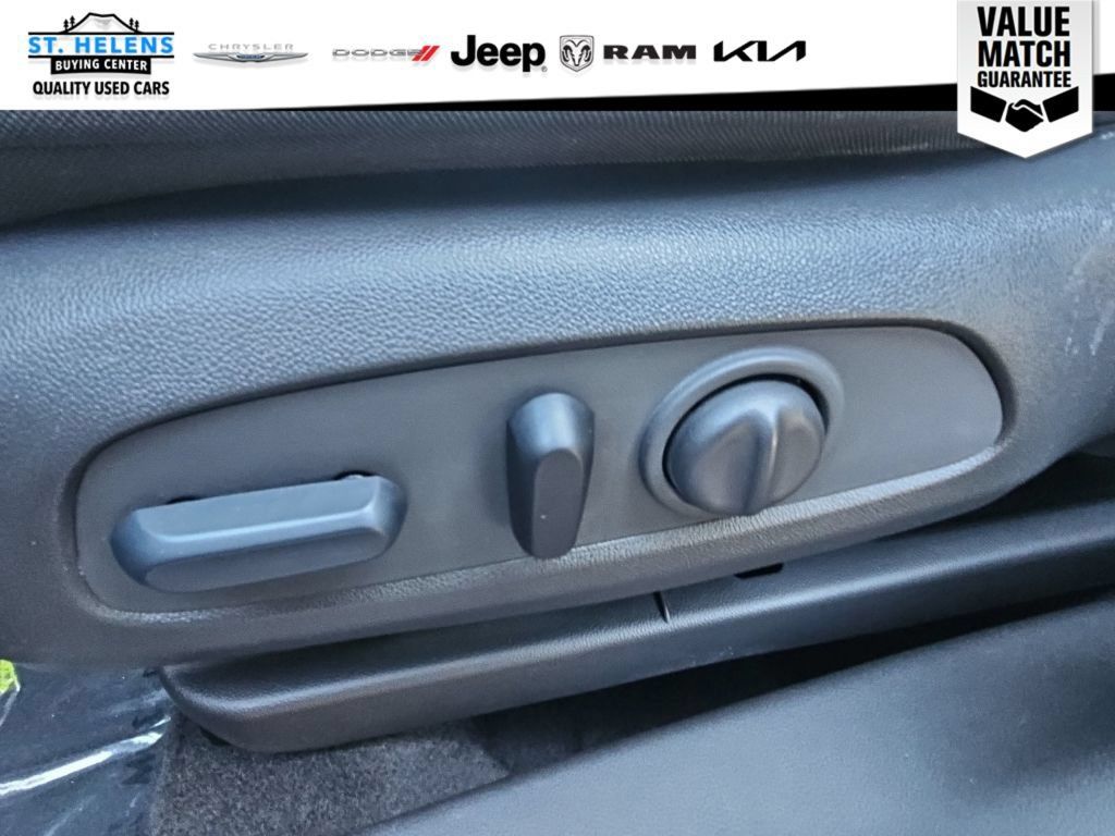 Used 2023 Chevrolet TrailBlazer LT FWD image 15