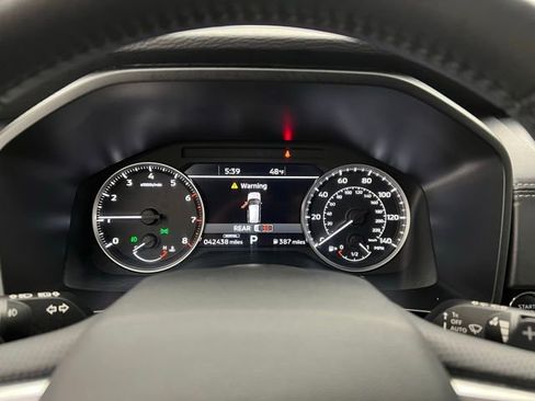 Used 2024 Mitsubishi Outlander SE image 14