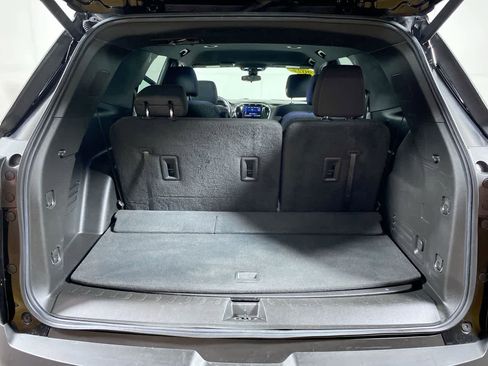 Used 2022 Chevrolet Traverse LT image 28