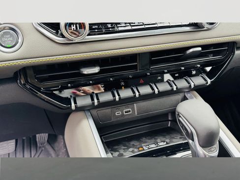 New 2026 Chevrolet Colorado ZR2 w/ Technology Package image 18