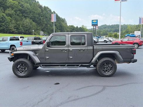 Used 2023 Jeep Gladiator Sport AWD/4WD image 2