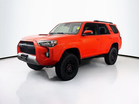 Used 2024 Toyota 4Runner TRD Off-Road Premium w/ Moonroof Package AWD/4WD image 3