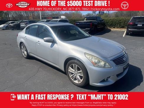 Used 2011 INFINITI G25 x w/ Moonroof Pkg image 1