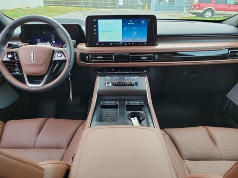 New 2026 Lincoln Aviator Reserve image 11