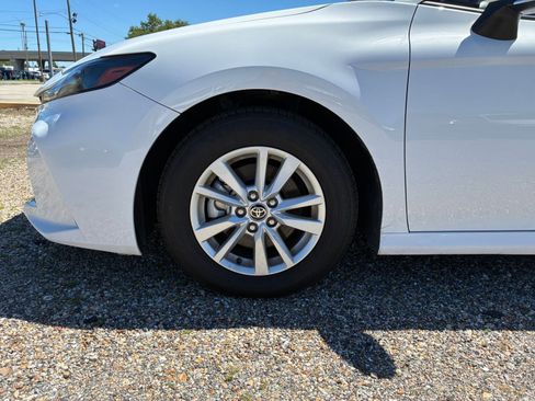Used 2025 Toyota Camry LE FWD image 25