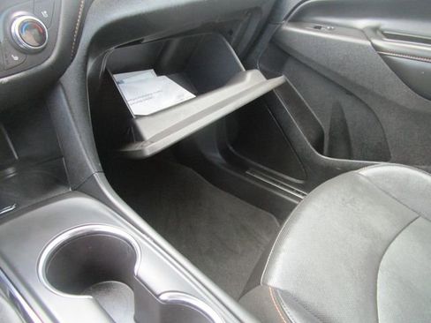 Used 2021 Chevrolet Equinox Premier FWD image 15