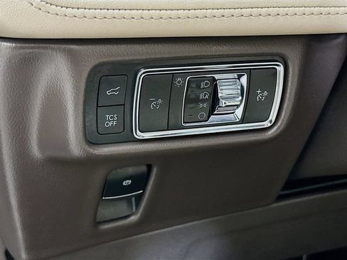 Certified 2022 Lincoln Nautilus Reserve AWD/4WD image 13