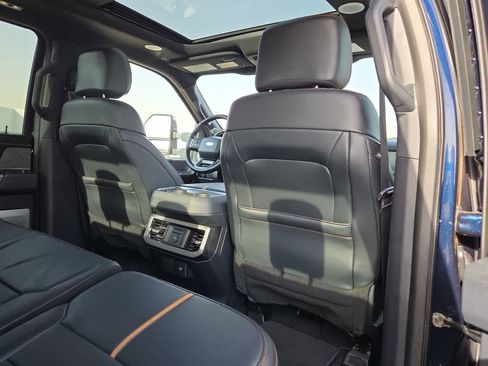 Used 2024 Ford F250 Platinum w/ FX4 Off-Road Package image 16