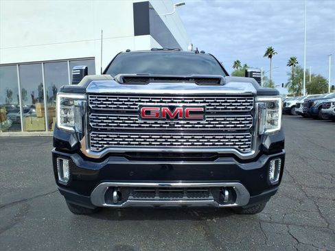 Used 2023 GMC Sierra 2500 Denali w/ Denali Black Diamond Edition image 2