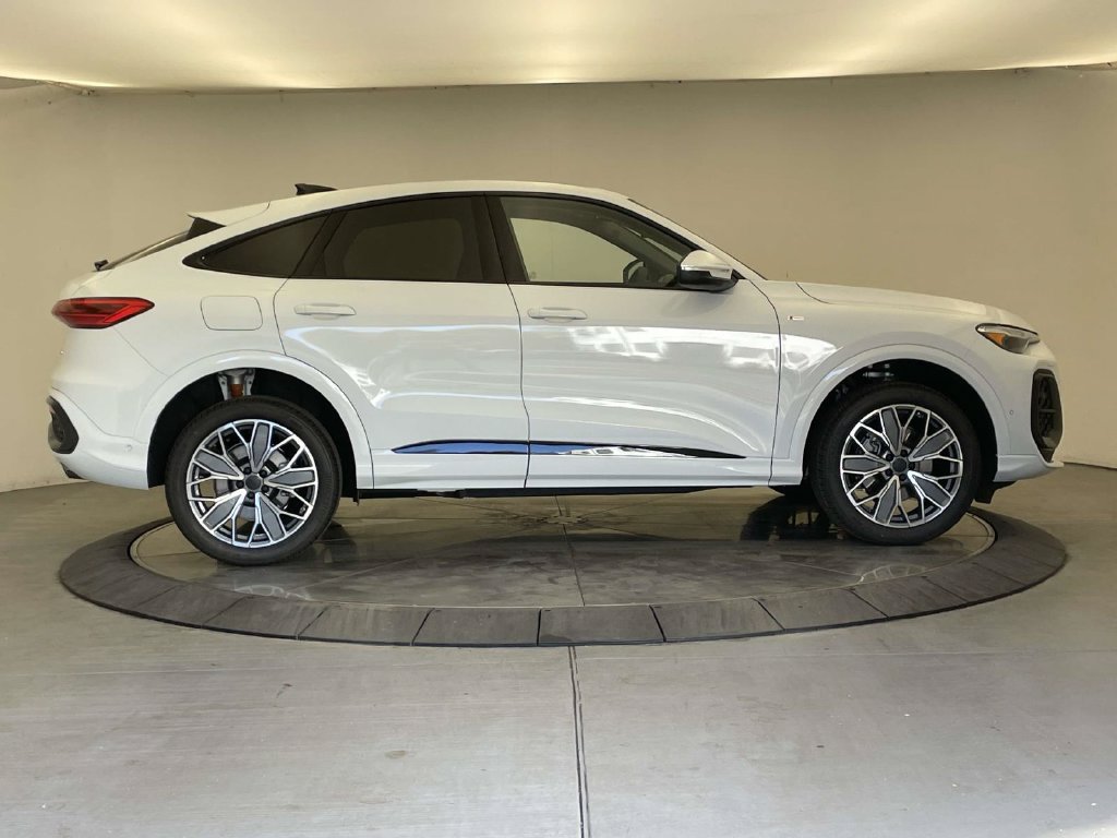 New 2026 Audi Q5 Premium Plus AWD/4WD image 8