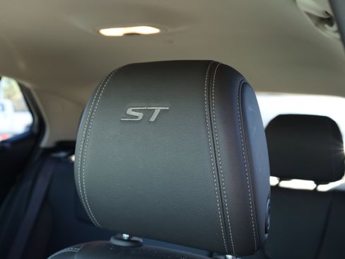 Used 2024 Buick Encore GX Sport Touring image 19