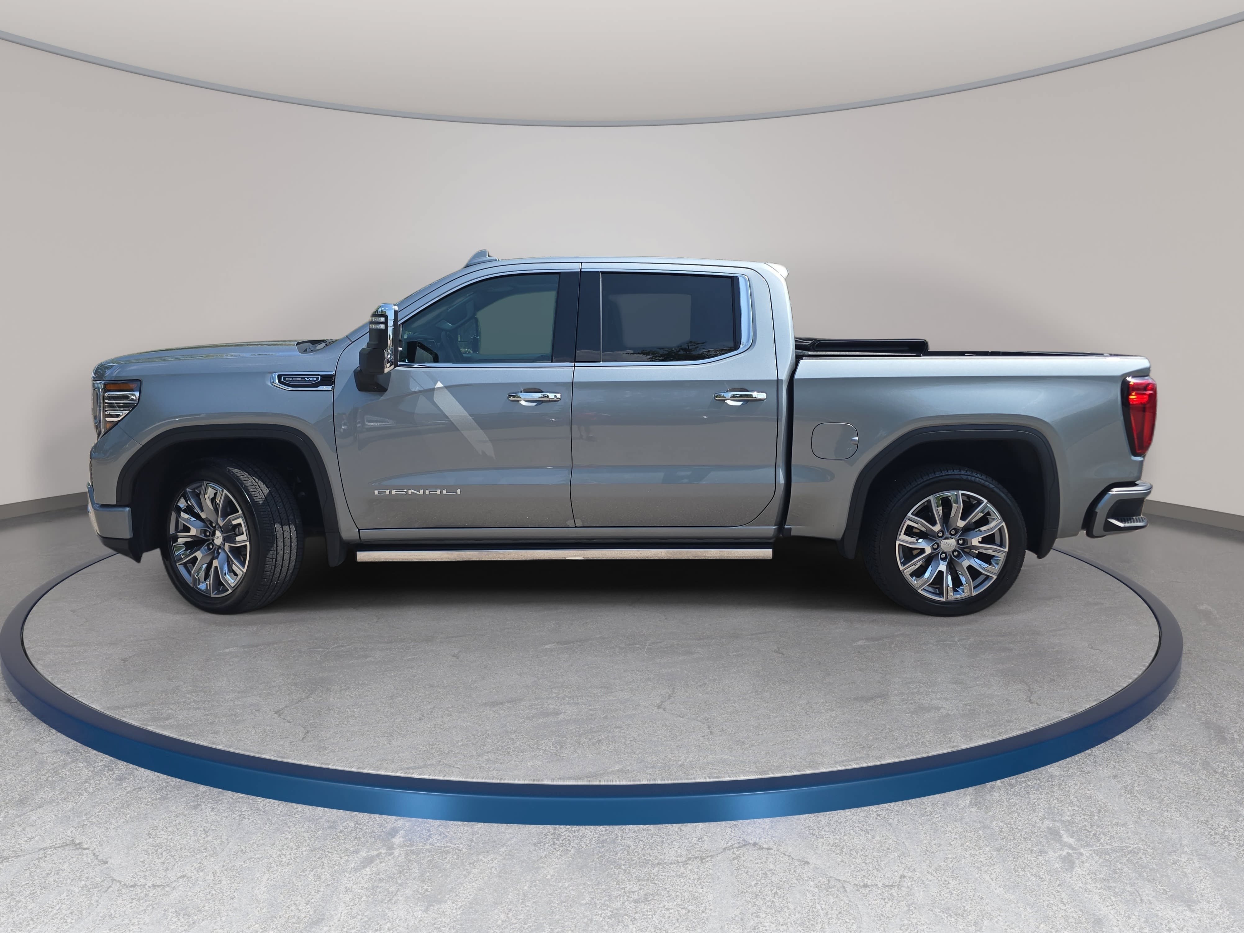 Used 2025 GMC Sierra 1500 Denali w/ Denali Reserve Package AWD/4WD image 8
