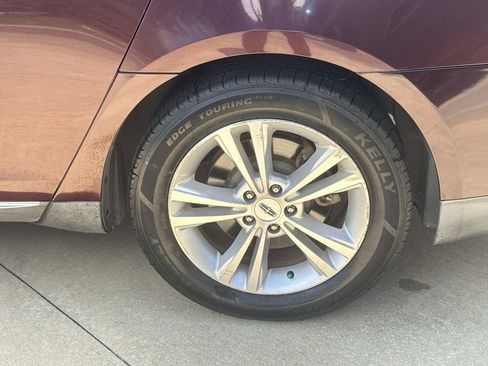 Used 2011 Lincoln MKS FWD image 5