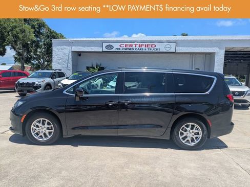 Used 2023 Chrysler Voyager LX FWD image 7