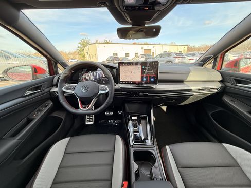 New 2026 Volkswagen GTI SE image 3