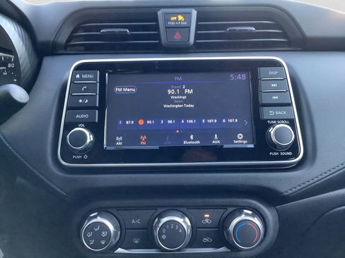 Used 2025 Nissan Versa S w/ Trunk Package image 18