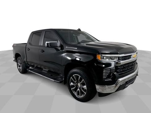 Used 2025 Chevrolet Silverado 1500 LT AWD/4WD image 2