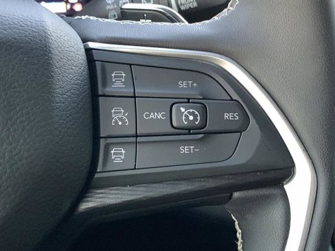 Used 2024 Jeep Grand Cherokee Altitude image 26