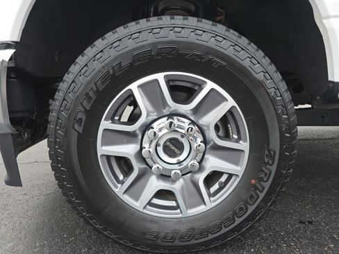 Certified 2025 Ford F350 Lariat image 10