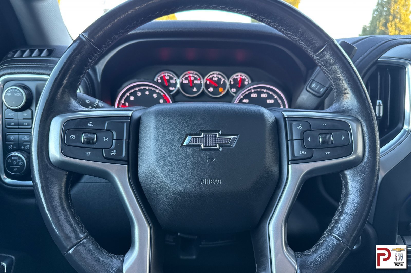 Certified 2021 Chevrolet Silverado 1500 LT Trail Boss w/ Convenience Package II AWD/4WD image 27