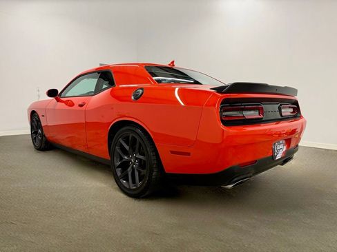 Used 2023 Dodge Challenger R/T w/ Blacktop Package image 9
