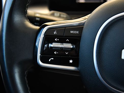 Used 2024 Kia Sorento S image 35