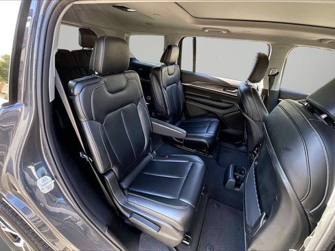 Used 2024 Jeep Grand Cherokee L Limited AWD/4WD image 25