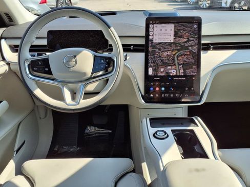 New 2025 Volvo EX90 Ultra image 12