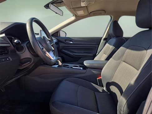 Used 2024 Nissan Altima 2.5 SV image 21