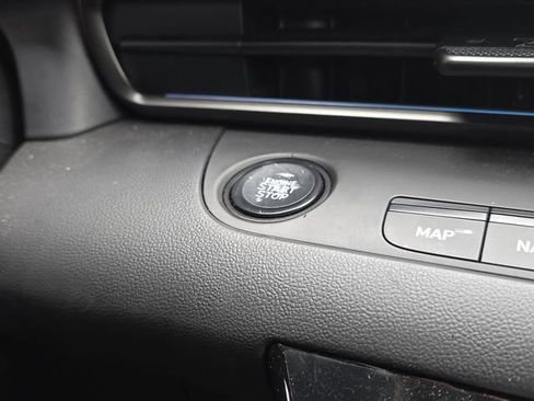 Certified 2025 Hyundai Elantra SEL FWD image 34