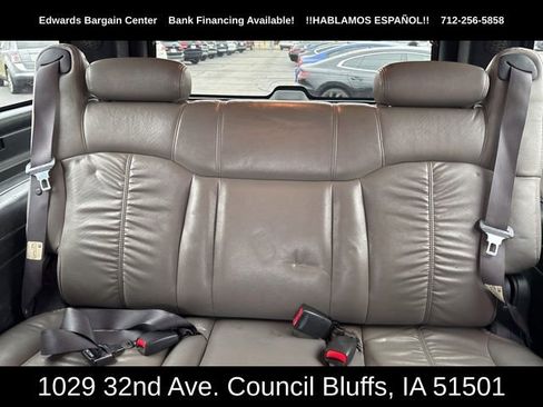 Used 2002 Chevrolet Suburban LT image 18