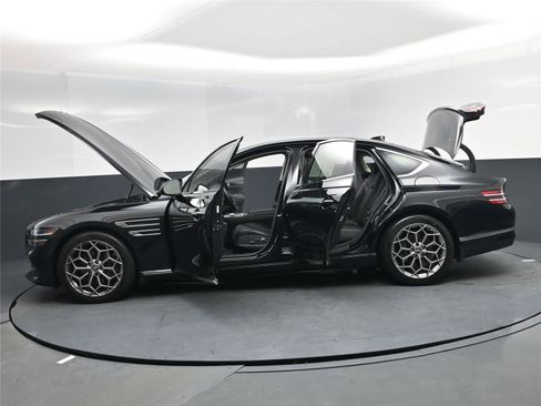 Used 2023 Genesis G80 2.5T w/ Advanced Package image 20