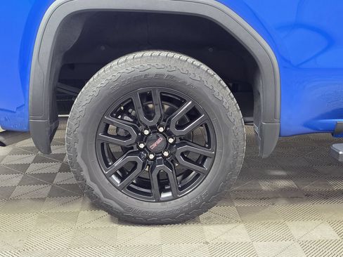 Used 2023 GMC Sierra 1500 Elevation w/ Elevation Premium Package AWD/4WD image 10
