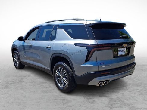 Used 2026 Chevrolet Traverse LT w/ LPO, Floor Liner Package FWD image 3