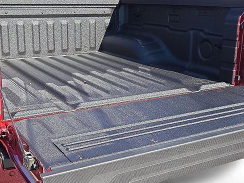 Used 2025 Nissan Frontier PRO-4X image 9