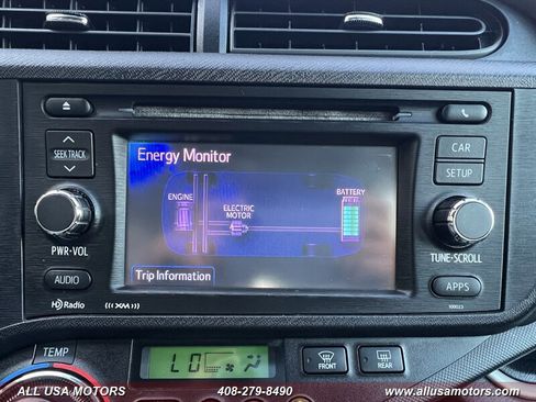 Used 2014 Toyota Prius C Four image 31