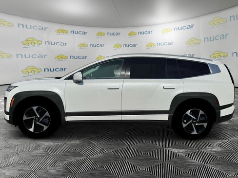 New 2026 Hyundai Ioniq 9 SE image 3