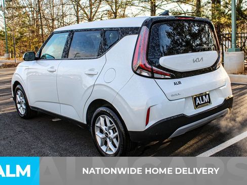 Used 2025 Kia Soul LX w/ LX Technology Package image 5