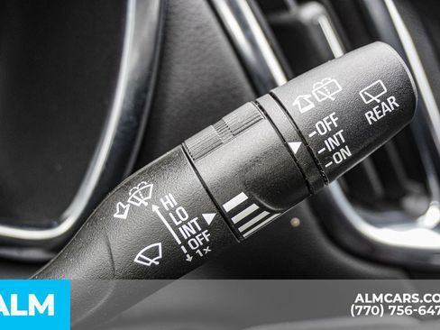 Used 2024 Chevrolet Equinox LT image 35