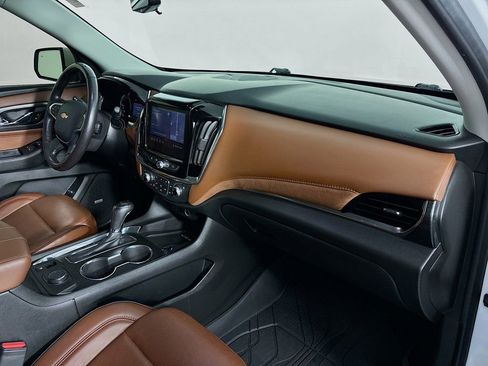Used 2020 Chevrolet Traverse High Country w/ LPO, Floor Liner Package FWD image 31
