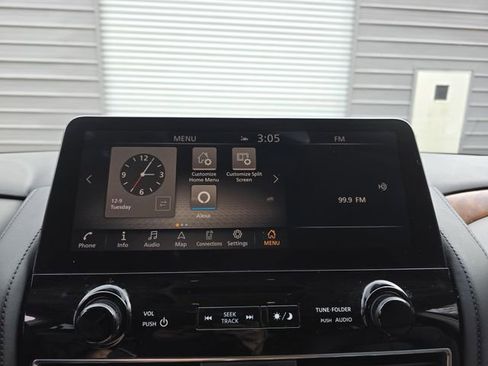 Used 2024 Nissan Armada SL w/ Captain's Chairs Package image 34