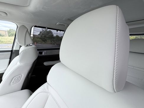 New 2025 Hyundai Santa Fe Calligraphy image 23