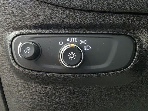 Used 2019 Chevrolet Equinox LS w/ LPO, Floor Liner Package AWD/4WD image 14