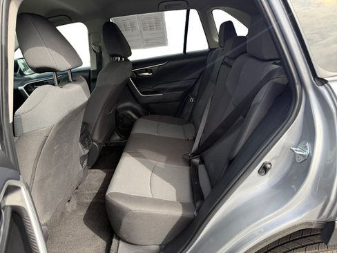 Used 2025 Toyota RAV4 XLE FWD image 16